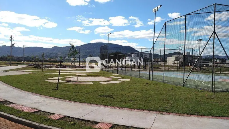Terreno à venda no Camobi: