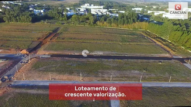 Terreno à venda no Camobi: 
