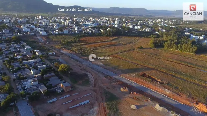 Terreno à venda no Camobi: 