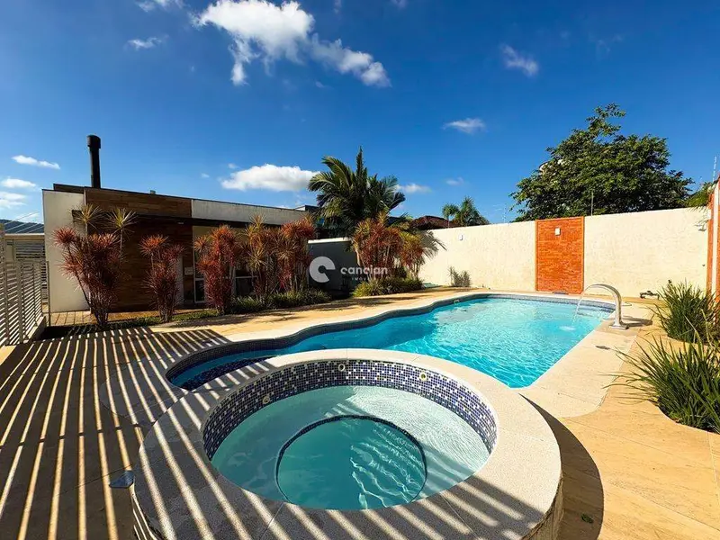 Casa de Condomínio à venda no Camobi: 