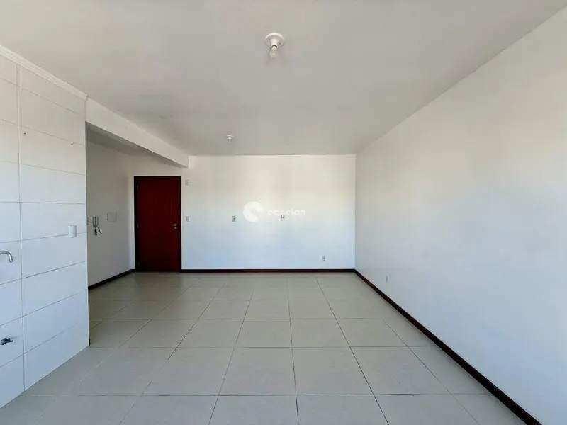 Kitnet à venda no Camobi: 