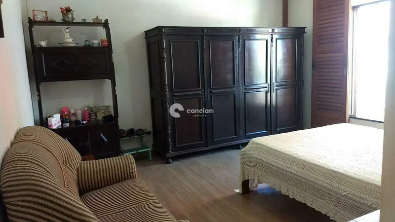 Casa à venda no Centro: