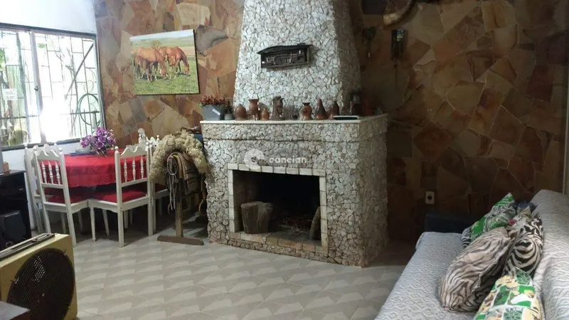 Casa à venda no Centro: