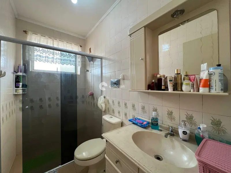 Apartamento à venda no Menino Jesus: 