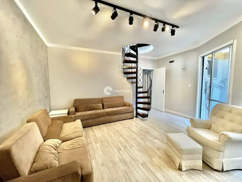 Duplex à venda no Centro: