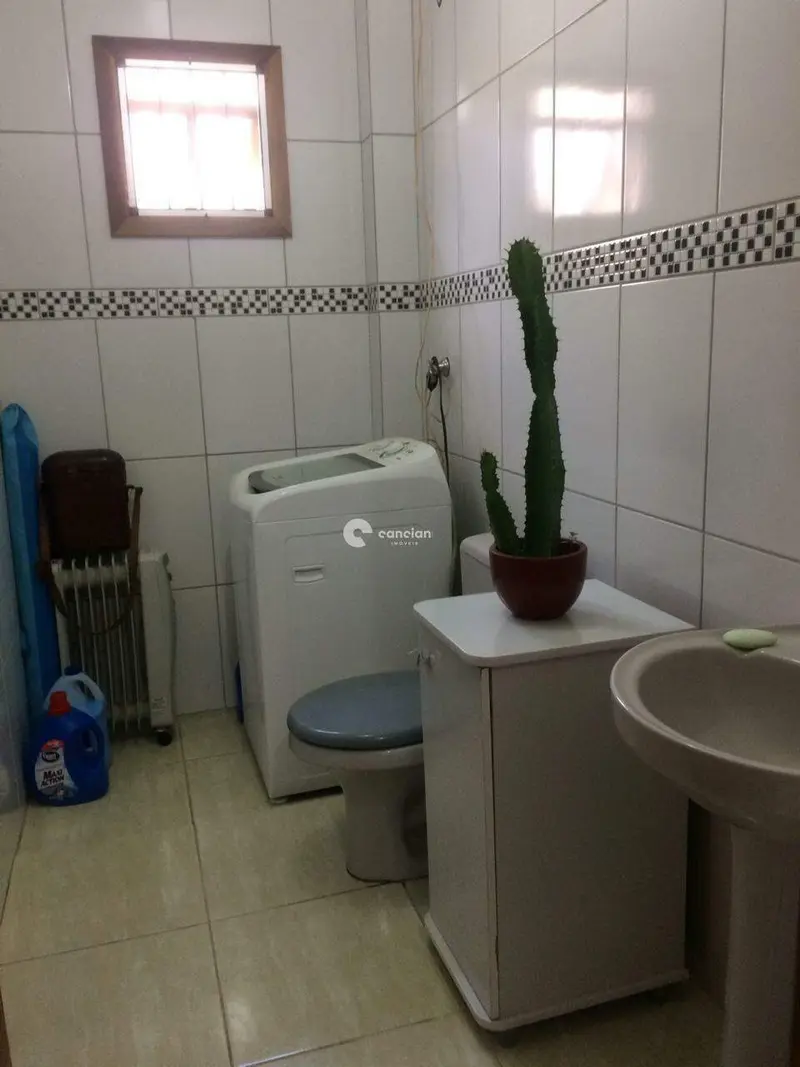 Casa de Condomínio à venda no São João: 