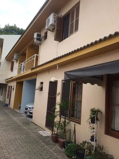 Casa de Condomínio à venda no São João: 