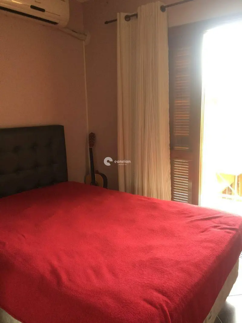 Casa de Condomínio à venda no São João: 