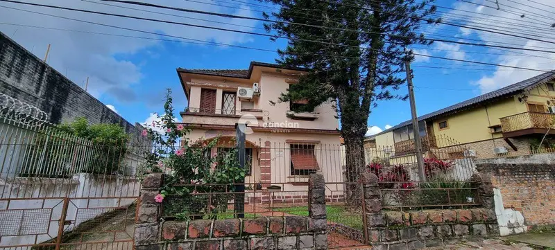 Casa à venda no Centro: