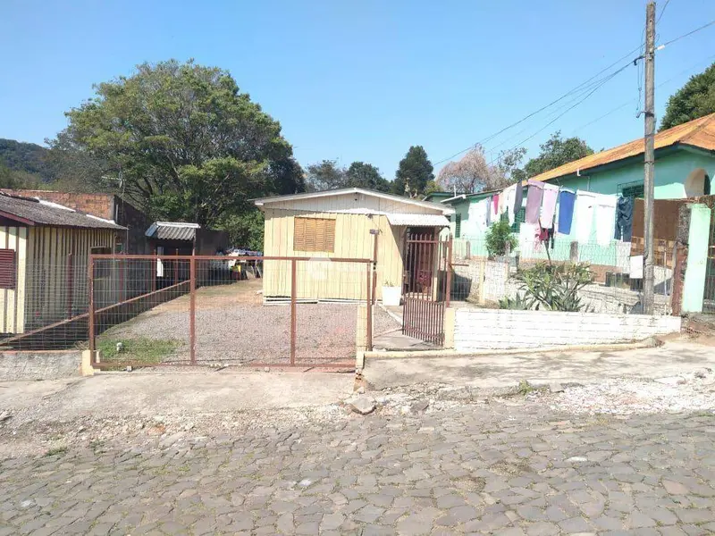 Terreno à venda no Chácara das Flores: 