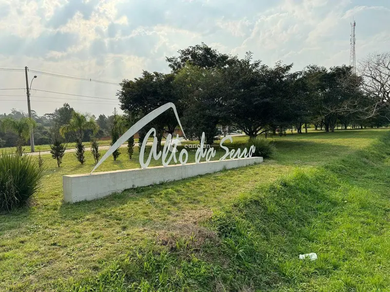 Terreno à venda no Parque Serrano: