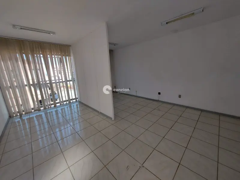 Sala Comercial à venda no Centro: 