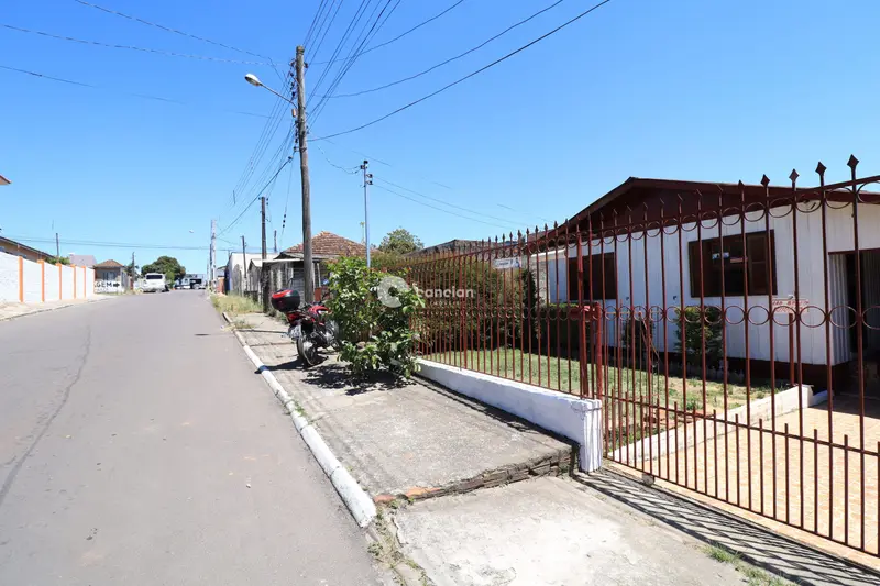 Casa à venda no Juscelino Kubitschek: 