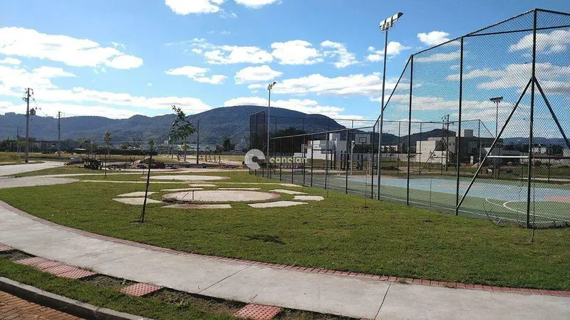 Terreno à venda no Camobi: