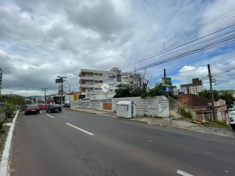 Terreno à venda no Nossa Senhora Medianeira: