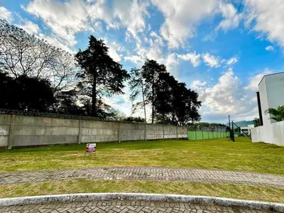 Terreno à venda no Camobi: 
