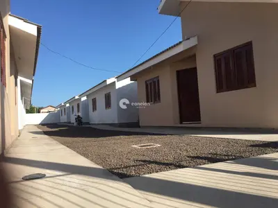 Casa de Condomínio à venda no Pinheiro Machado: 