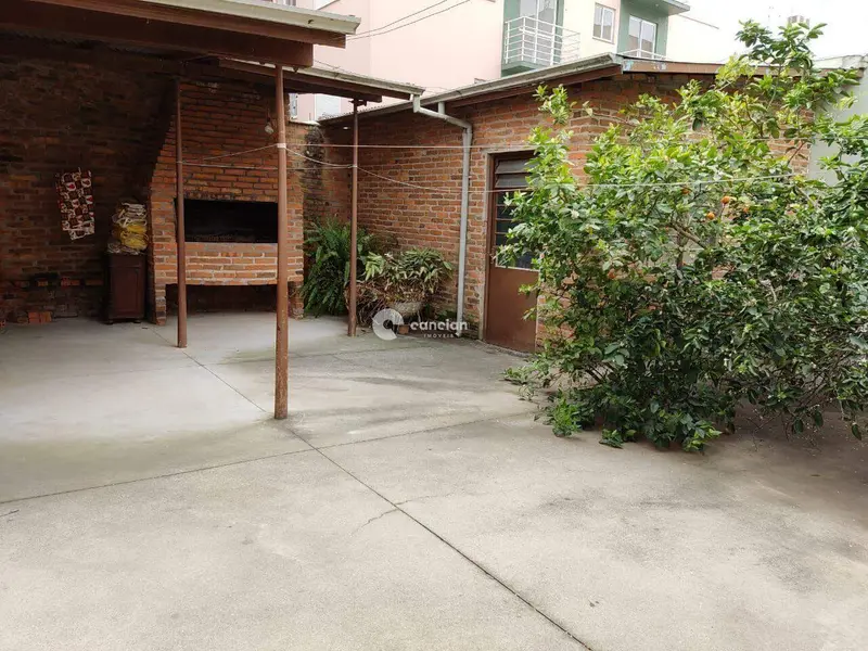 Casa à venda no Centro: 