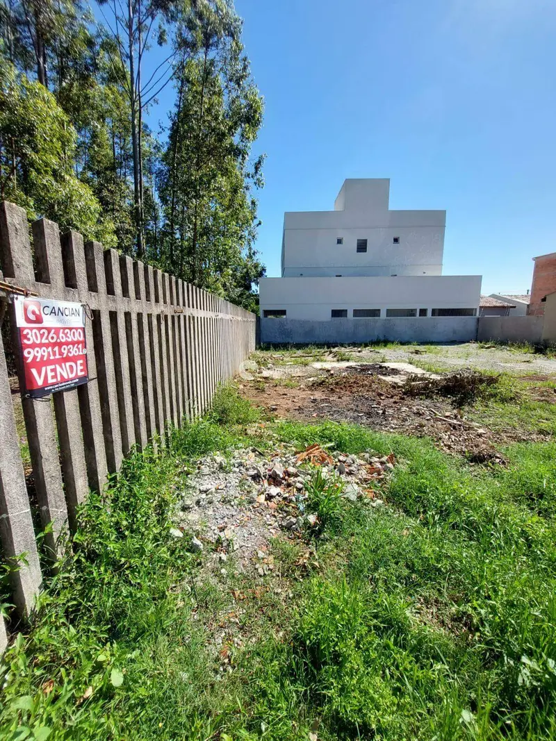 Terreno à venda no Camobi: