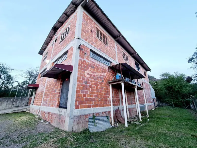Prédio Comercial à venda no Santo Antão: 