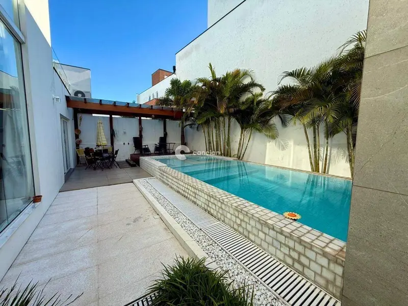 Casa de Condomínio à venda no Tomazetti: 