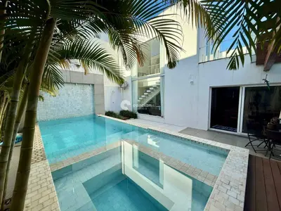 Casa de Condomínio à venda no Tomazetti: 