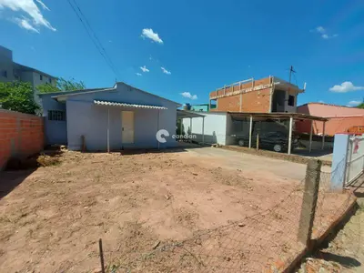 Casa à venda no Nossa Senhora Medianeira: 