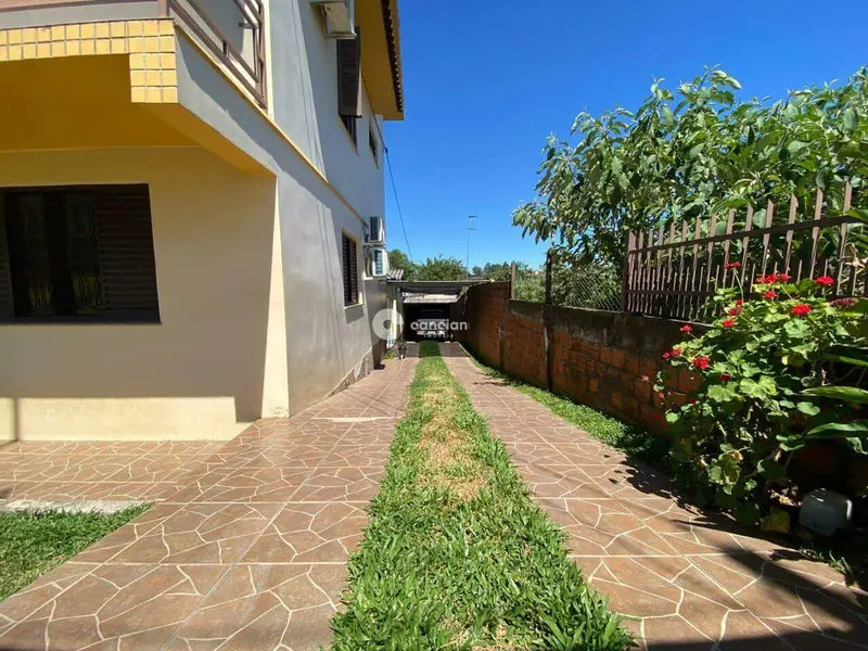 Casa à venda no Camobi: 