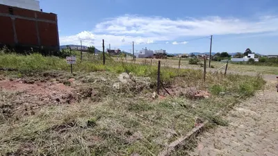 Terreno à venda no Camobi: 