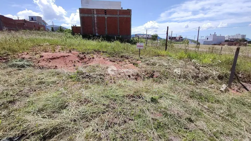 Terreno à venda no Camobi: