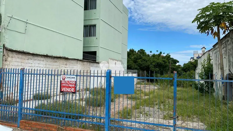 Terreno à venda no Centro:
