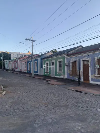 Casa à venda no Centro: 
