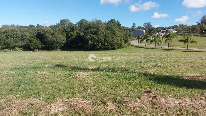 Terreno à venda no Parque Serrano: