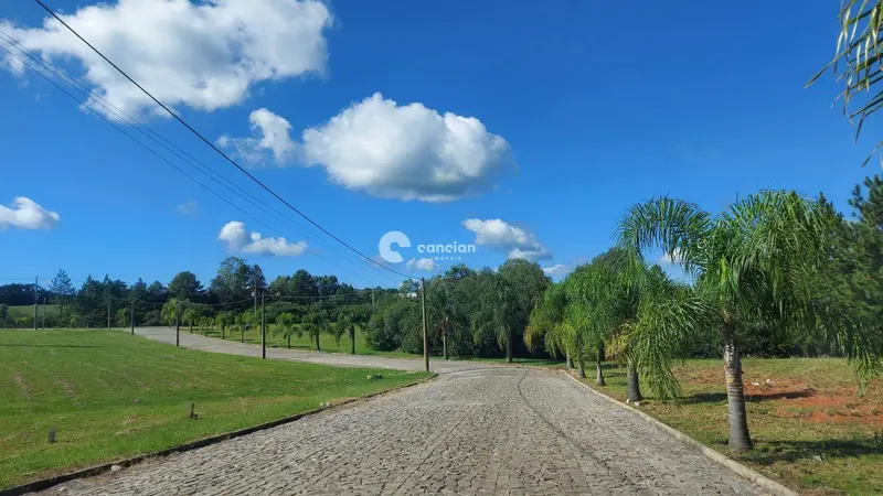 Terreno à venda no Parque Serrano: