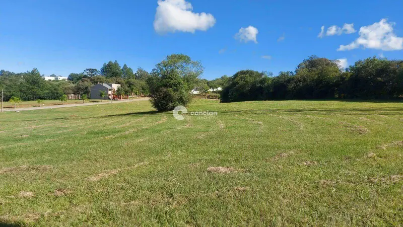 Terreno à venda no Parque Serrano: 