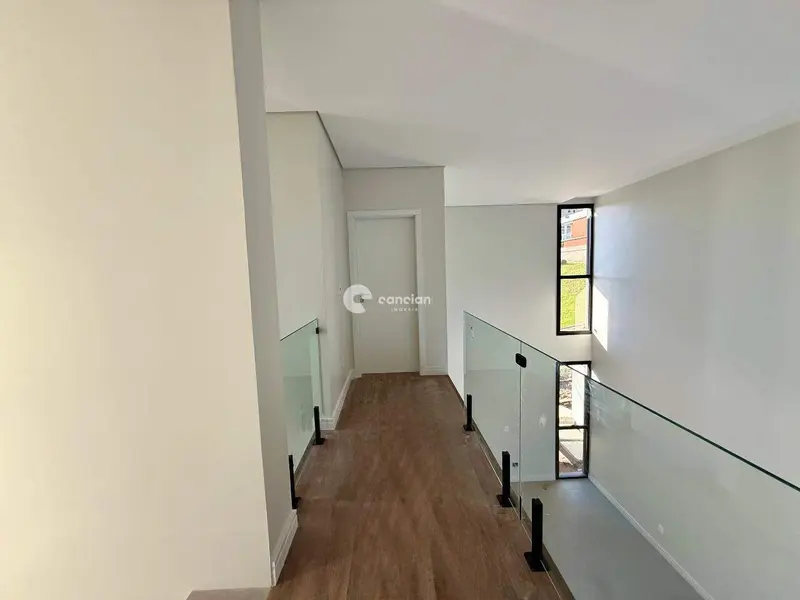 Casa de Condomínio à venda no Tomazetti: 