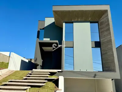 Casa de Condomínio à venda no Tomazetti: 