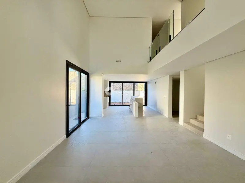 Casa de Condomínio à venda no Tomazetti: 