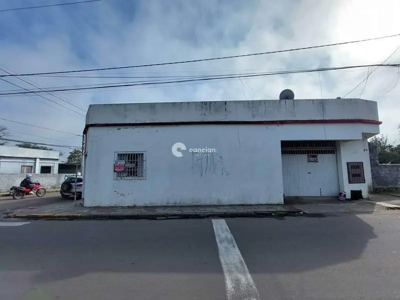 Casa Comercial à venda no Carolina: