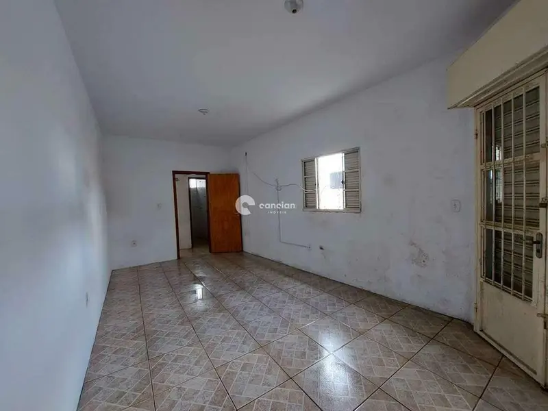 Casa Comercial à venda no Carolina: