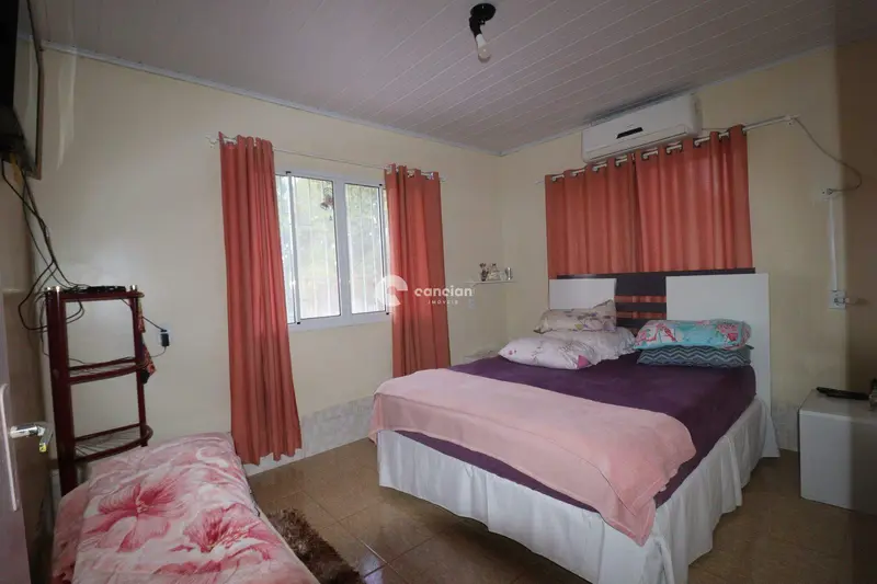 Casa à venda no Boca do Monte: 