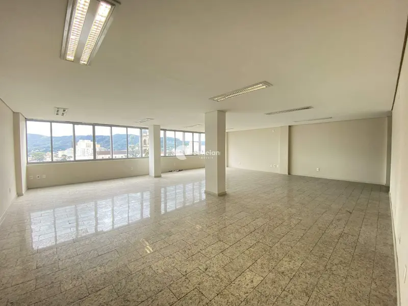 Sala Comercial à venda no Centro: