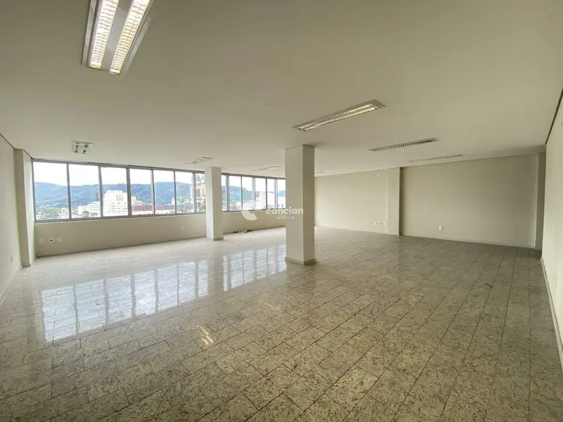 Sala Comercial à venda no Centro: