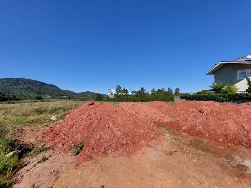 Terreno à venda no Pé de Plátano: