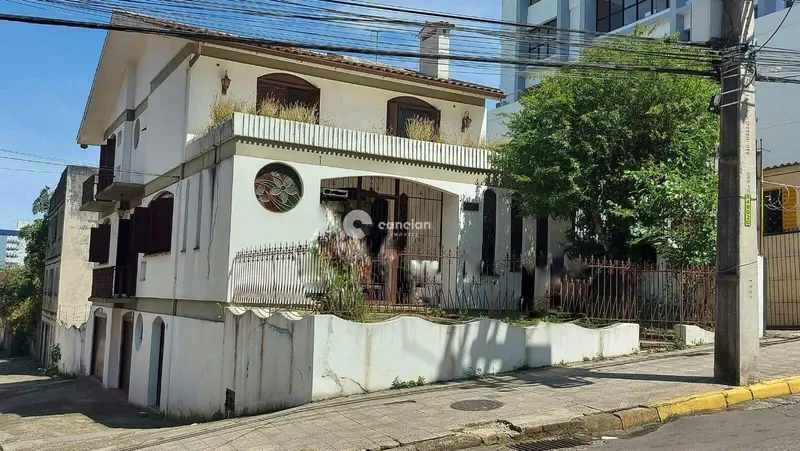 Casa à venda no Centro: