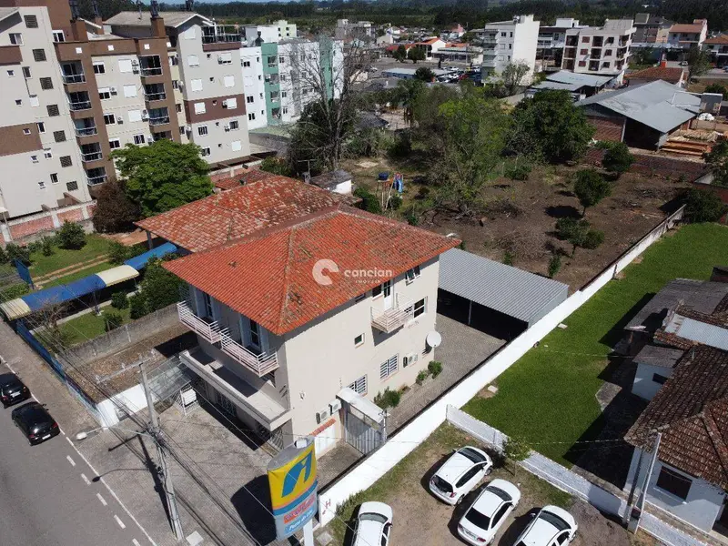 Terreno à venda no Camobi: 