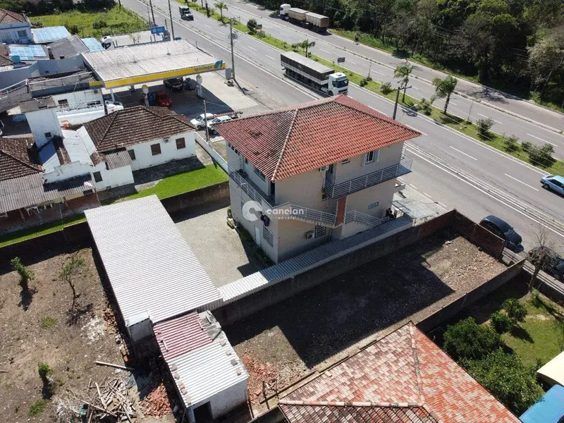 Terreno à venda no Camobi: 
