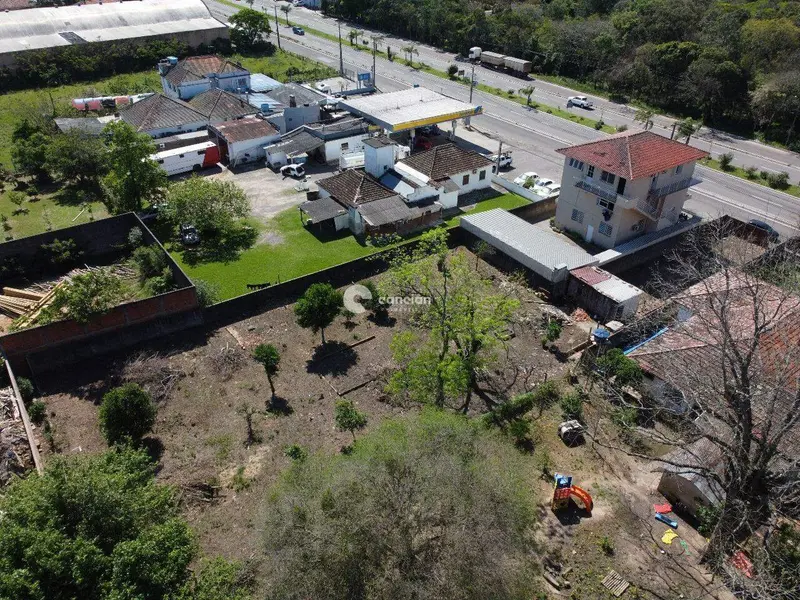 Terreno à venda no Camobi: 