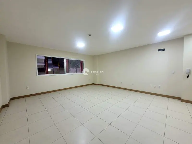 Sala Comercial para aluguel no Centro: 