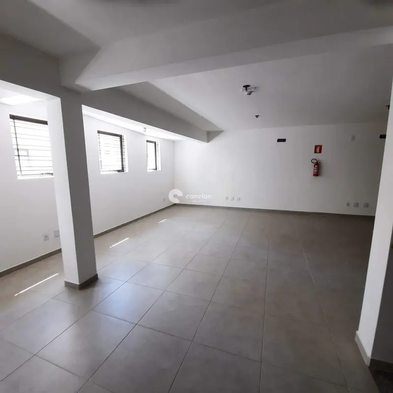 Prédio Comercial para aluguel no Centro: 